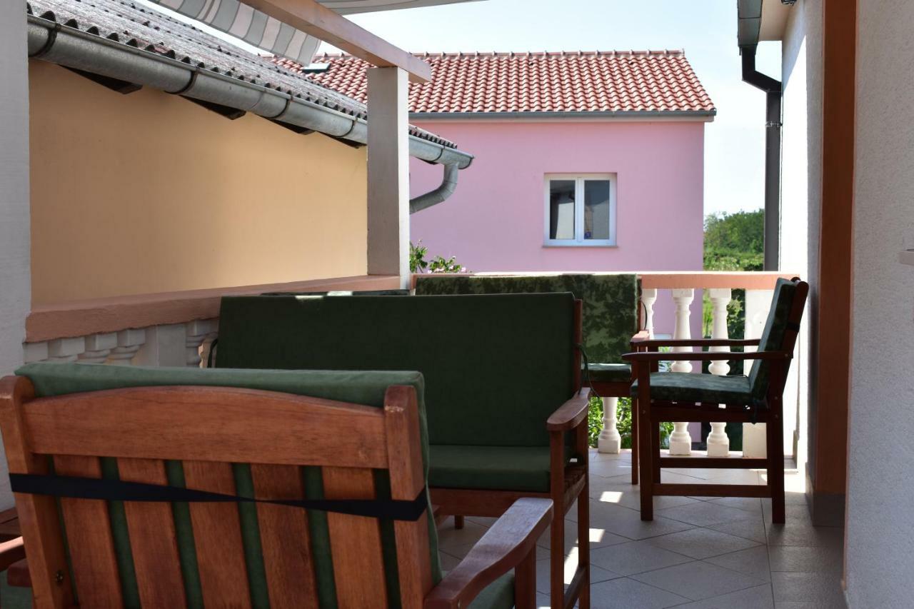 Apartman Nin-Dodo Luaran gambar